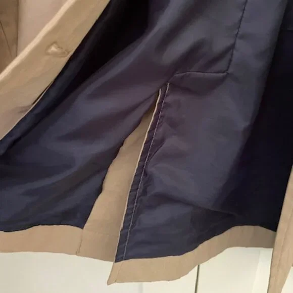 Dolce & Gabbana Trench Coat - Picture 10 of 11